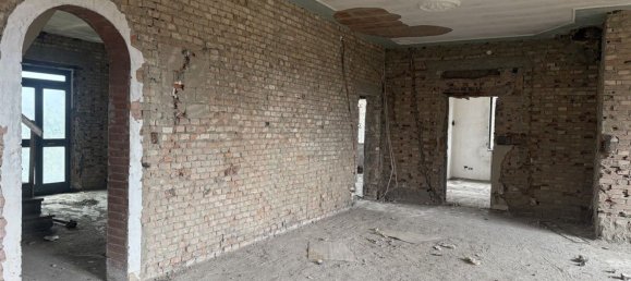 5 rooms Apartment in Monteriggioni, Italy No. 45900 4