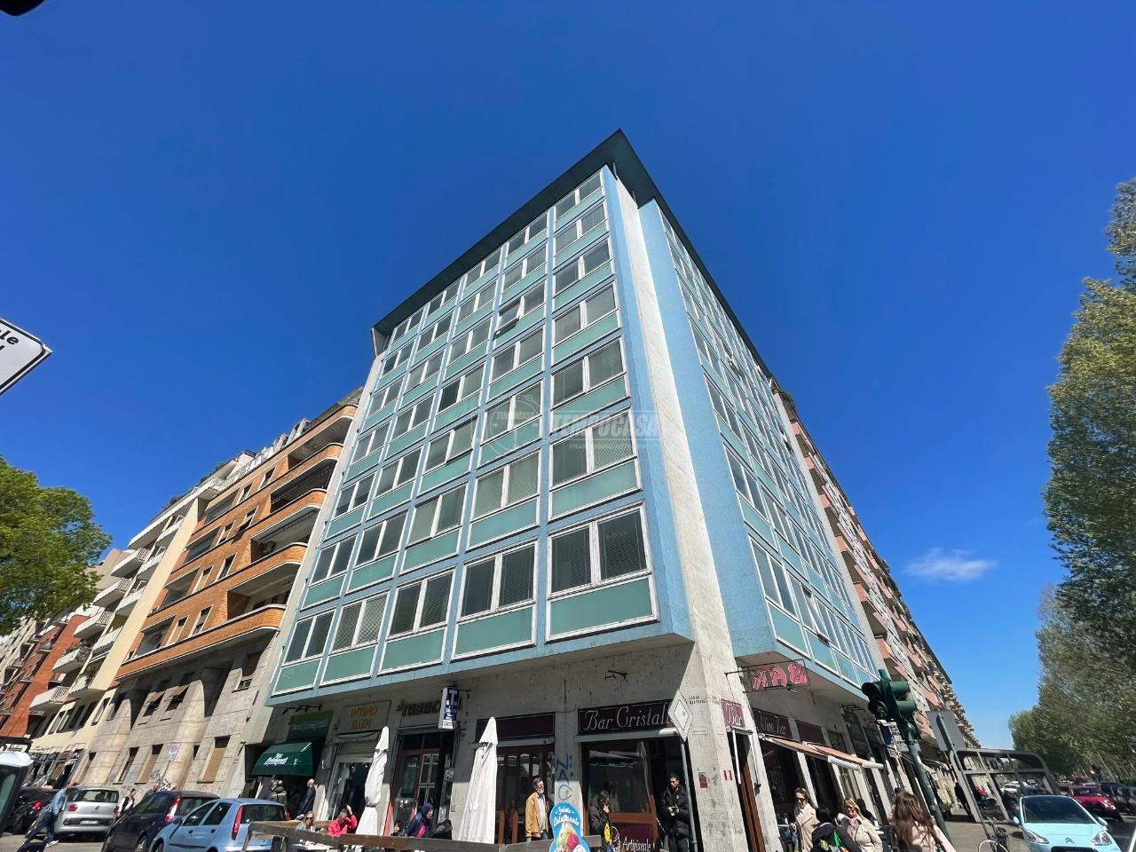 2 rooms Apartment in Turin, Italy No. 32330