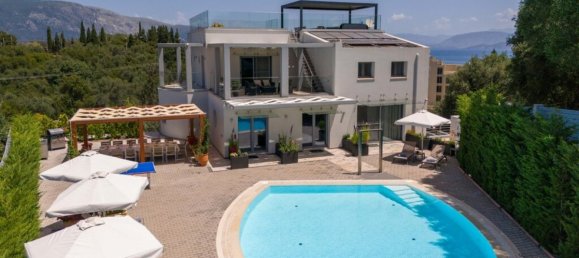 4 bedrooms Villa in Corfu, Greece No. 1485 10