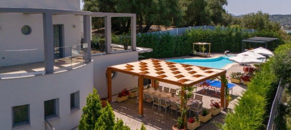 4 bedrooms Villa in Corfu, Greece No. 1485 9