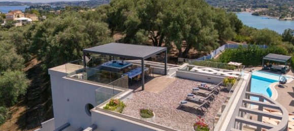 4 bedrooms Villa in Corfu, Greece No. 1485 8