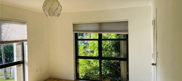 2 dormitorios propiedad comercial en venta en Miami, Miami-Dade, Florida, USA № 614190 9