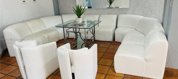 2 dormitorios propiedad comercial en venta en Miami, Miami-Dade, Florida, USA № 614190 17