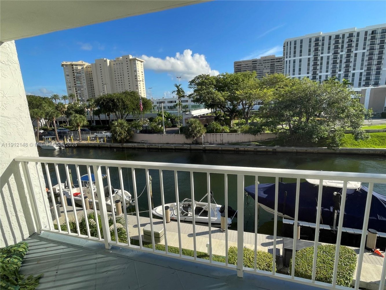 2 dormitorios propiedad comercial en venta en Miami, Miami-Dade, Florida, USA № 614190