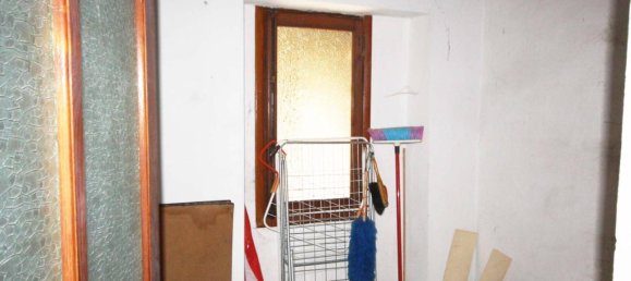 4 rooms House in Varallo, Italy No. 144639 10