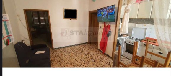 3-salle Appartement à Fiorenzuola d'Arda, Italy No. 95635 4