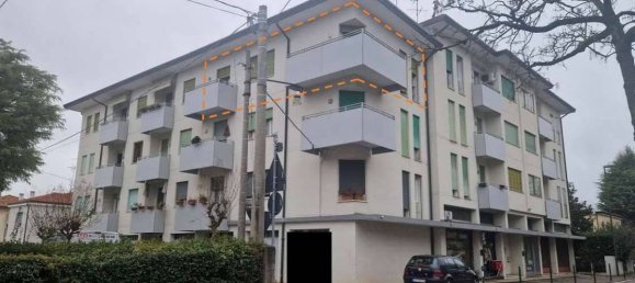 1 bedroom Apartment in Treviso, Italy No. 270633 2