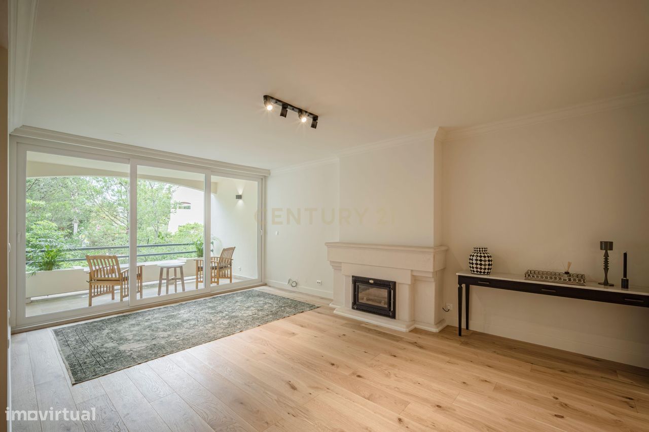 3 bedrooms Apartment in Cascais, Portugal No. 307009