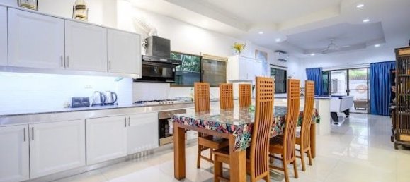 6 chambres house à louer à Pattaya, Chonburi, Eastern Thailand, Thailand № 12694 15