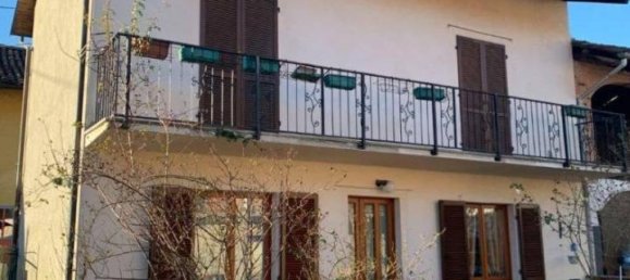 7 rooms House in Cossano Canavese, Italy No. 120402 2