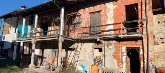 7 rooms House in Cossano Canavese, Italy No. 120402 31