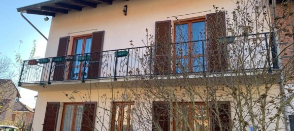 7 rooms House in Cossano Canavese, Italy No. 120402 3