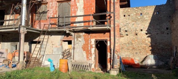 7 rooms House in Cossano Canavese, Italy No. 120402 32