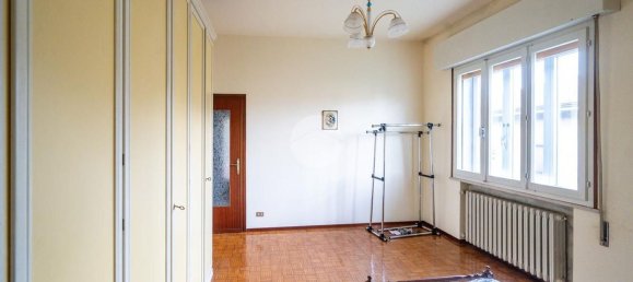 4 bedrooms Villa in Curtatone, Italy No. 363384 18