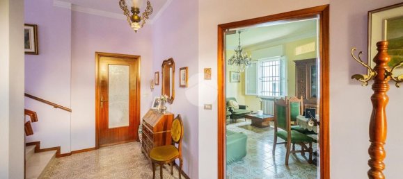 4 bedrooms Villa in Curtatone, Italy No. 363384 4