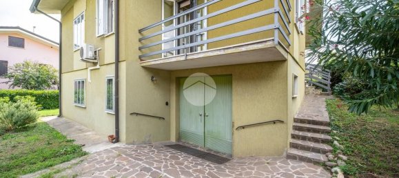 4 bedrooms Villa in Curtatone, Italy No. 363384 3