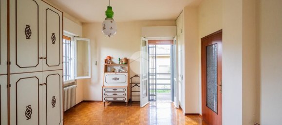 4 bedrooms Villa in Curtatone, Italy No. 363384 16