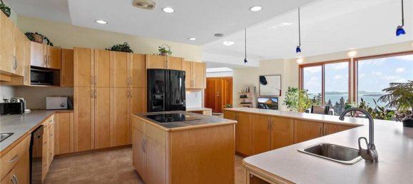 3 Schlafzimmer Haus in British Columbia, Canada, Nr. 1114 6