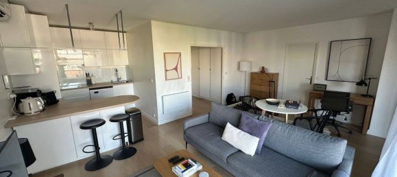 Studio in Neuilly-sur-Seine, France, Nr. 331521 5