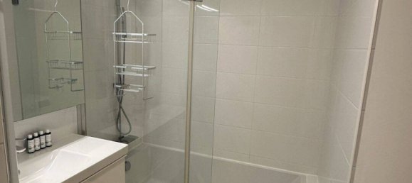 Studio in Neuilly-sur-Seine, France, Nr. 331521 8