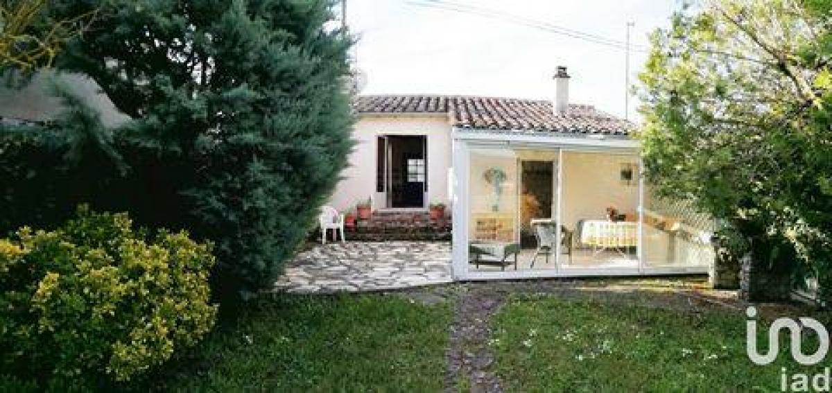 Studio à Bourdeaux, France No. 24820