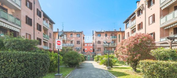 2 bedrooms Penthouse in Anzola dell'Emilia, Italy No. 334238 10