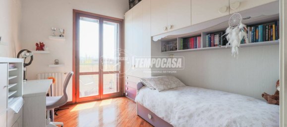 2 bedrooms Penthouse in Anzola dell'Emilia, Italy No. 334238 3