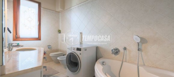 2 bedrooms Penthouse in Anzola dell'Emilia, Italy No. 334238 2