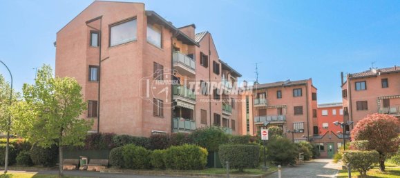 2 bedrooms Penthouse in Anzola dell'Emilia, Italy No. 334238 9