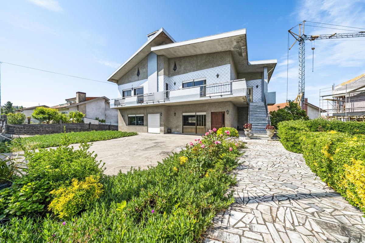 4 bedrooms House in Vila Nova de Gaia, Portugal No. 6989