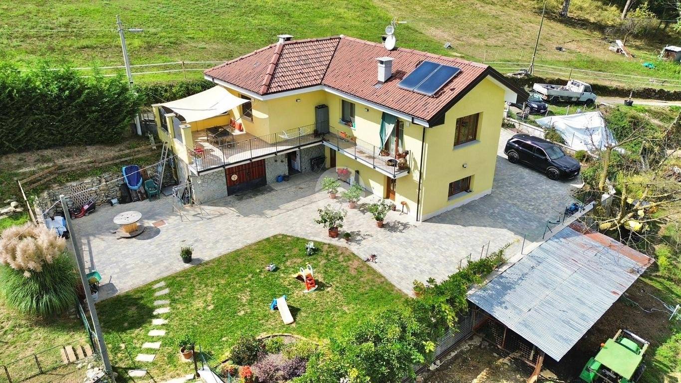 2 Schlafzimmer Villa in Avigliana, Italy, Nr. 330897