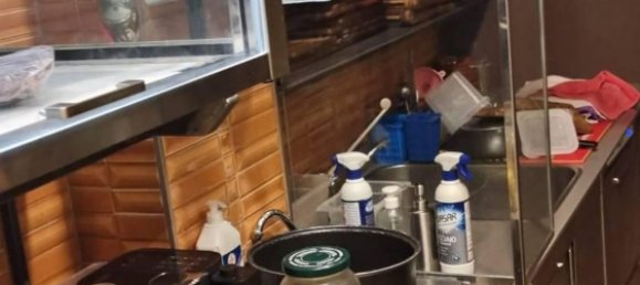 100m² Commercial property in Rome, Italy No. 381595 15