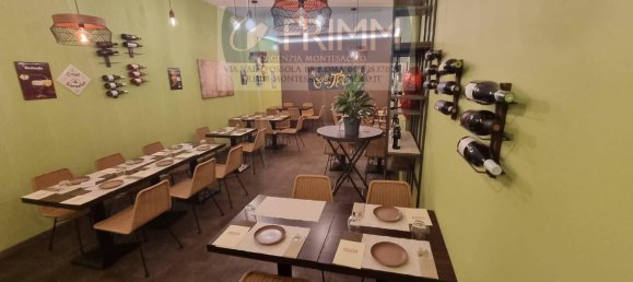 100m² Commercial property in Rome, Italy No. 381595 7