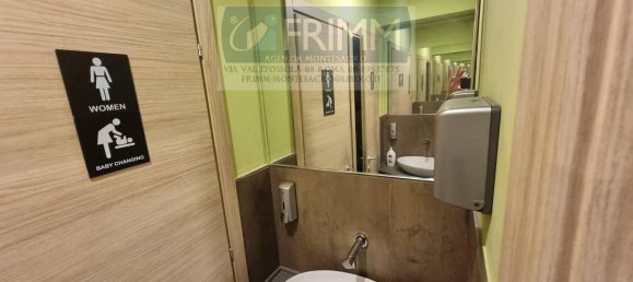 100m² Commercial property in Rome, Italy No. 381595 22