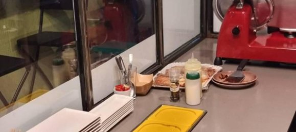 100m² Commercial property in Rome, Italy No. 381595 14