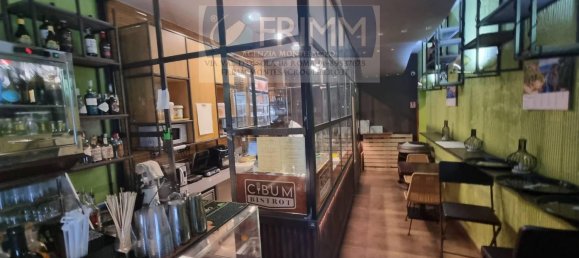 100m² Commercial property in Rome, Italy No. 381595 12