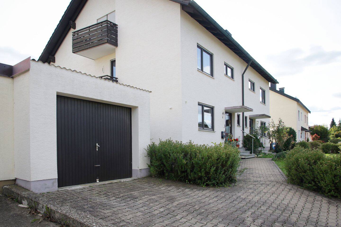 Таунхаус с 7 комнатами в Gunzburg, Германия № 326193