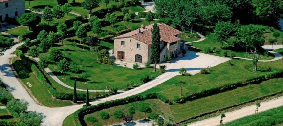 5 bedrooms House in Cortona, Italy No. 55624 4