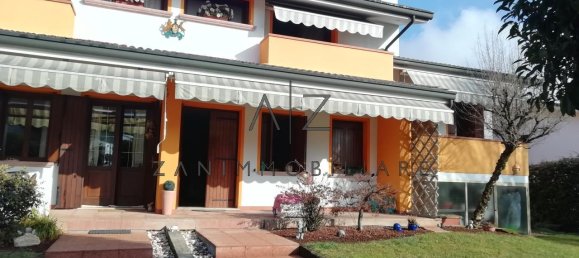 5 rooms Villa in Altivole, Italy No. 67075 4