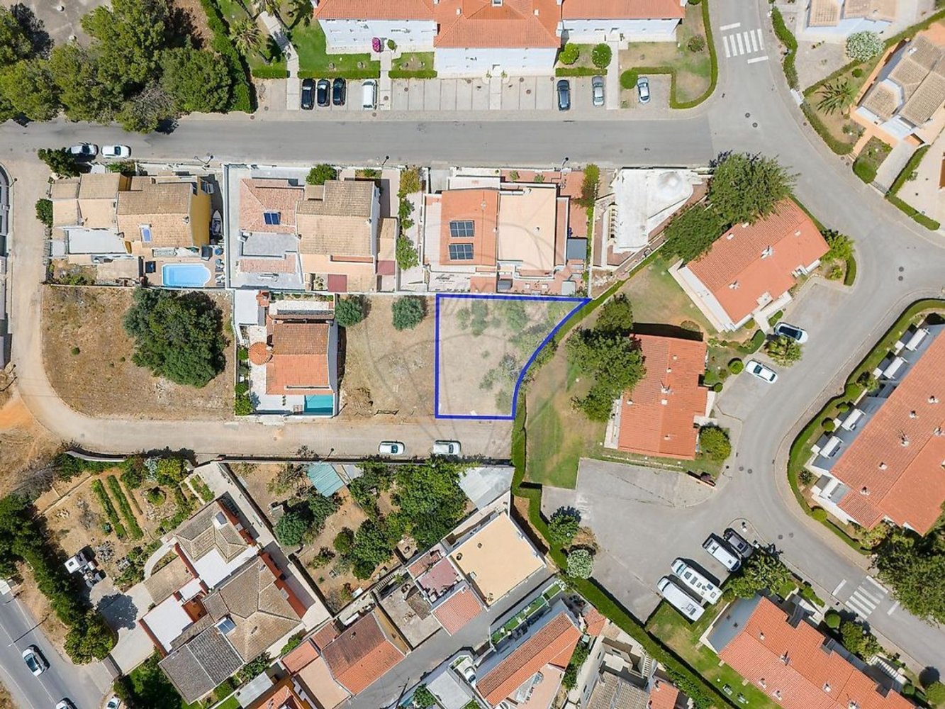 314m² Land in Portimao, Portugal No. 39281