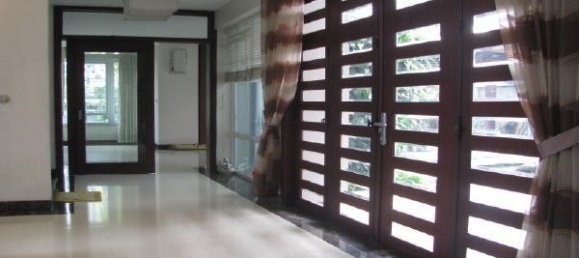 5 Schlafzimmer Villa in Tay Ho, Vietnam, Nr. 2703 3