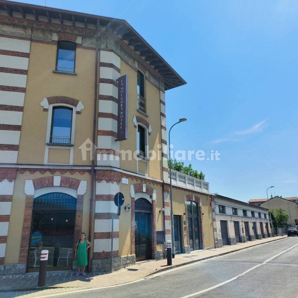 3 rooms Commercial property in Cernusco Lombardone, Italy No. 288099