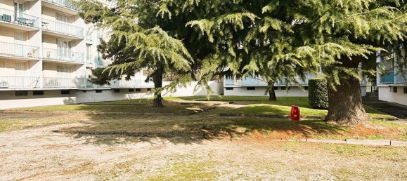 Apartamento de 2 dormitorios en Saint-Martin-d'Heres, France No. 263924 10