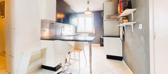 Apartamento de 2 dormitorios en Saint-Martin-d'Heres, France No. 263924 5