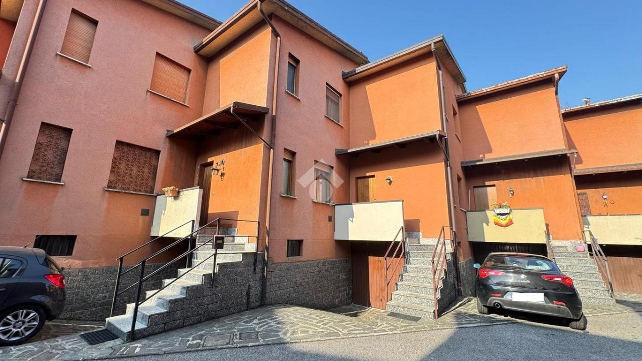 4-Zimmer Haus in Desio, Italy, Nr. 238283