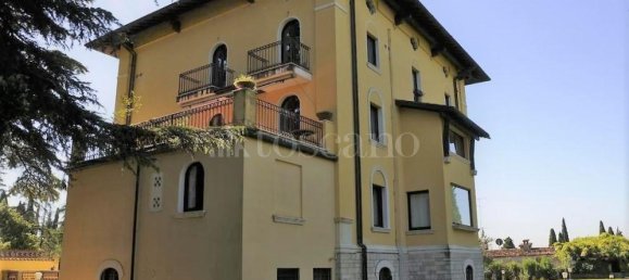 Вилла с 3 комнатами в Сирмионе, Италия № 79986 4