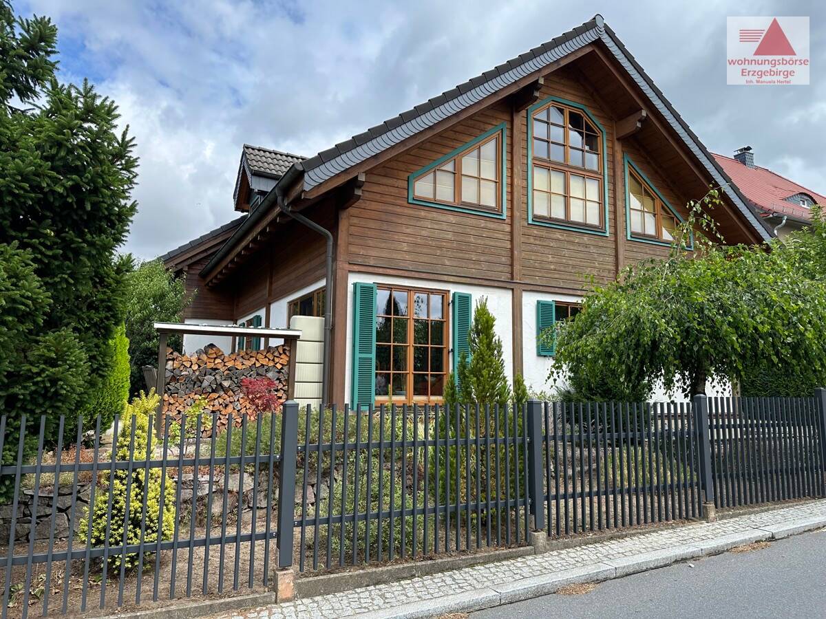 3 bedrooms Townhouse in Saxony, Germany No. 237516