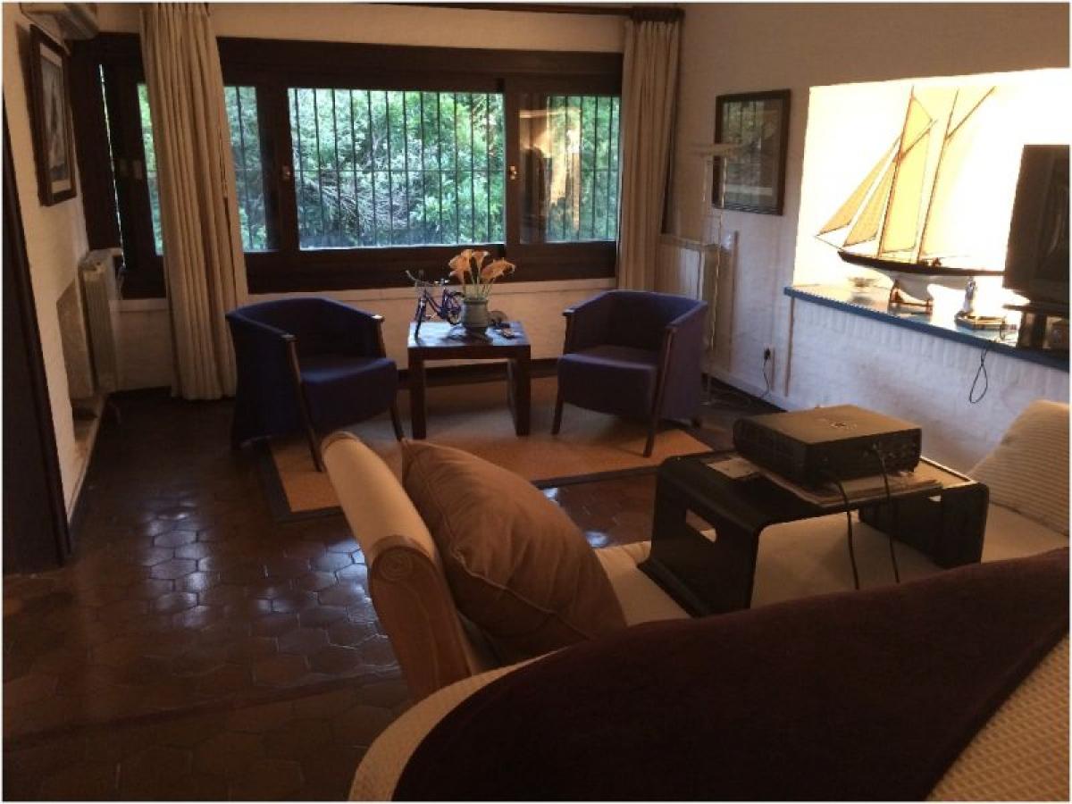 3 bedrooms House in Maldonado, Uruguay No. 6545