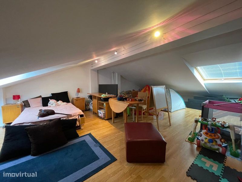 4 bedrooms House in Corroios, Portugal No. 102222