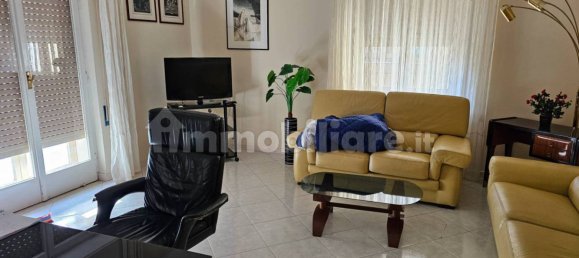 3 Schlafzimmer Wohnung in Enna, Italy, Nr. 350887 9